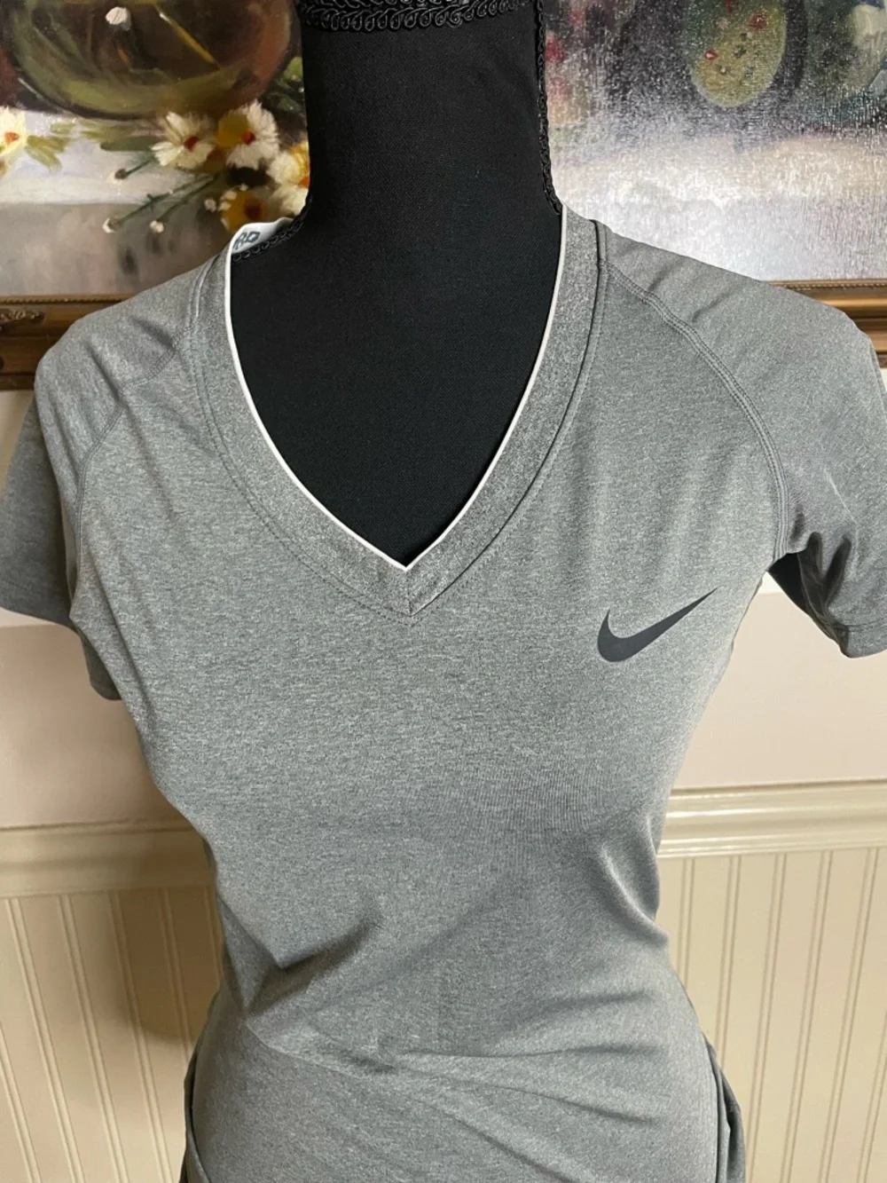 Nike Pro Women's Gray Dri-FIT V-Neck T-Shirt Size S Workout Top